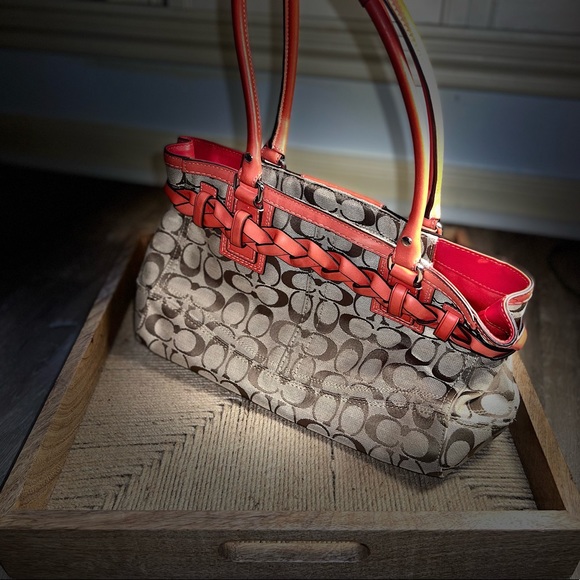 Coach Signature C shoulder bag with zipper with orange leather - Picture 8 of 9